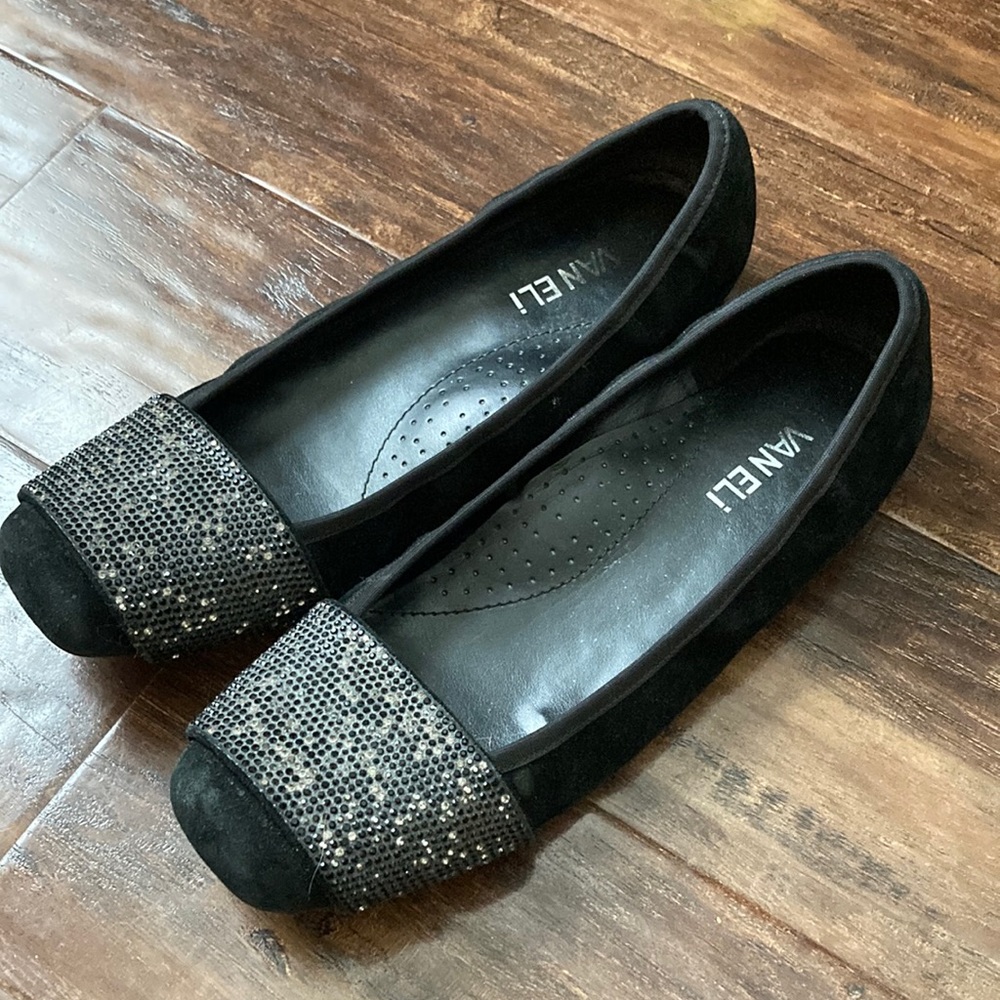 Van Eli flats size 8